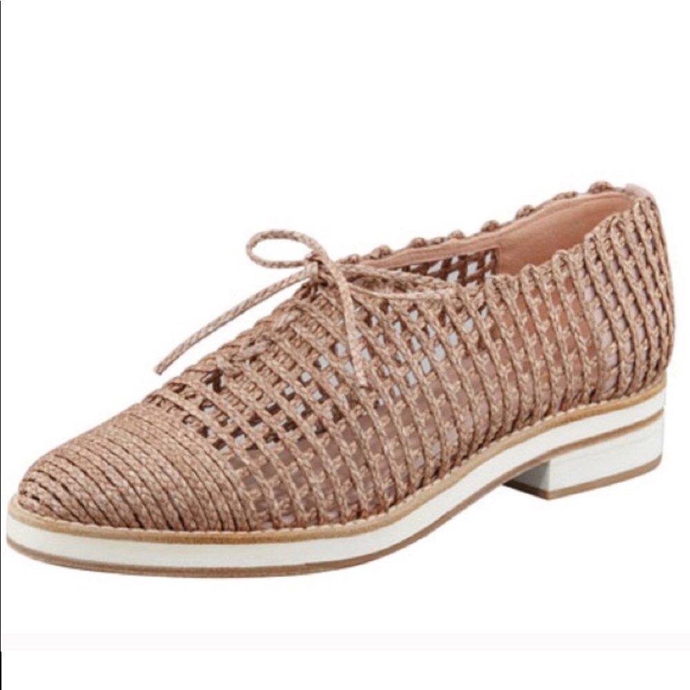 Stuart Weitzman 7 beige woven oxford Jazzygirl